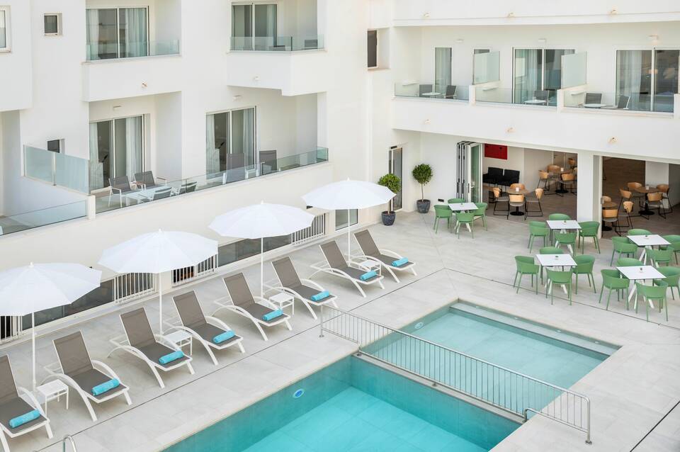 Aparthotel Marina Drach 1