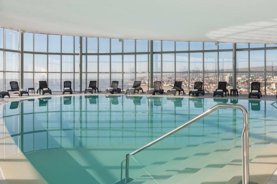 Eurostars Oasis Plaza 5