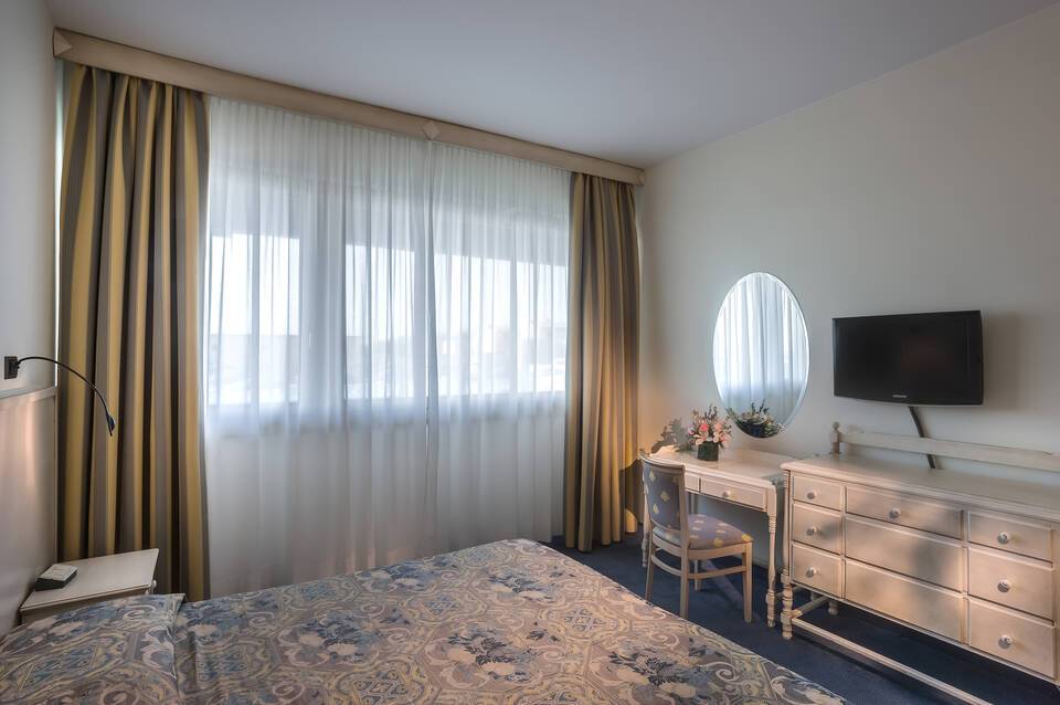Grand Hotel Continental 2