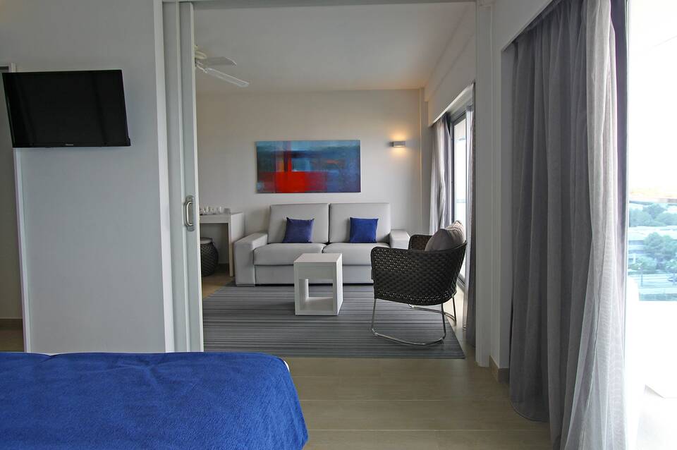 BG Tonga Tower Design Hotel & Suites 3