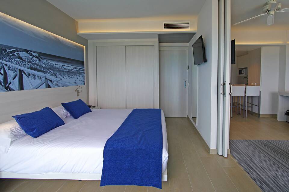 BG Tonga Tower Design Hotel & Suites 4