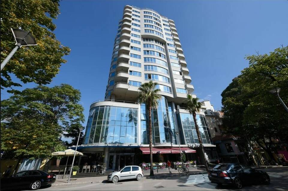 Sky Hotel 1