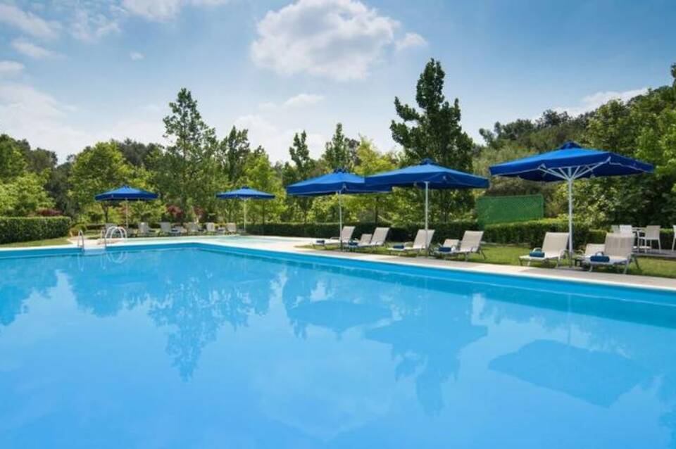 Mak Albania Hotel 1