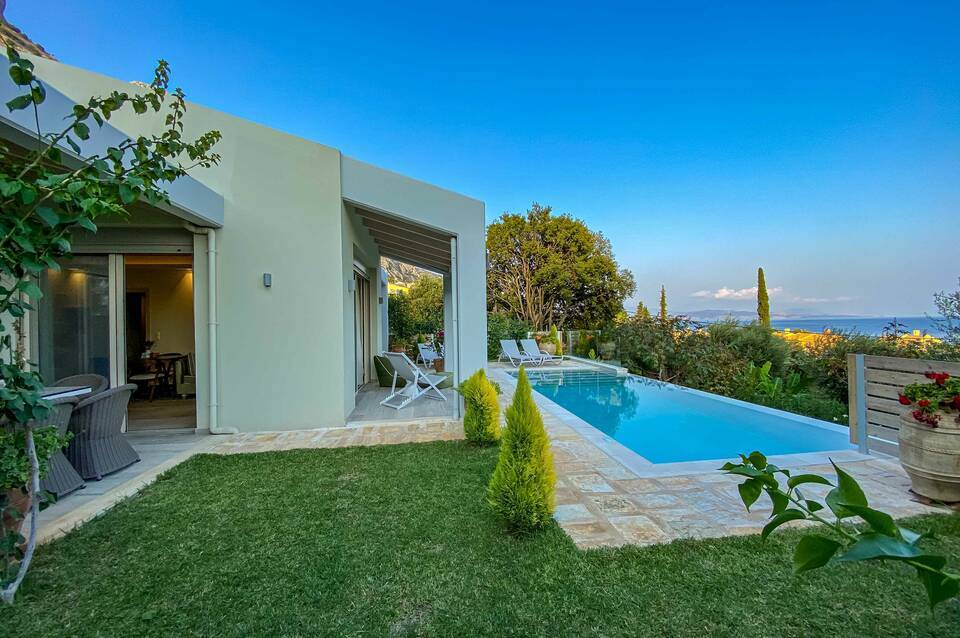 La Riviera Barbati Seaside Luxurious Apartments & Villas 1
