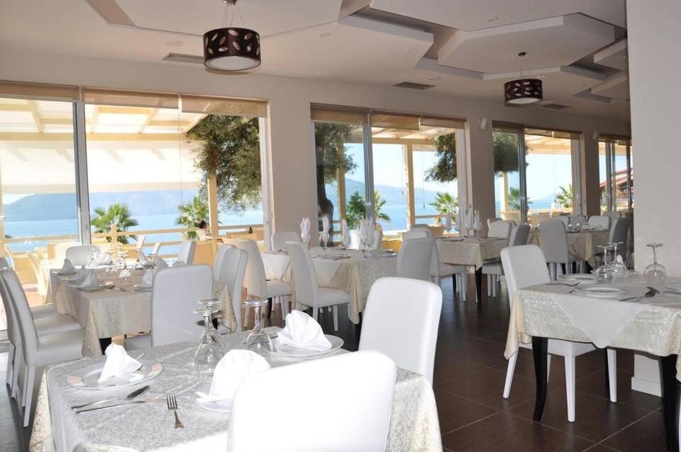 Coral Hotel & Resort 4