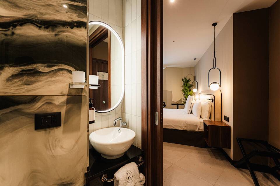 Royale Sainte Helene Boutique Hotel 5