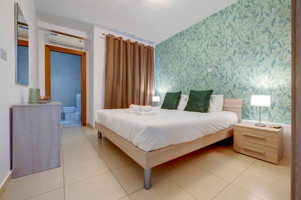 Sliema Tigne Suites 2