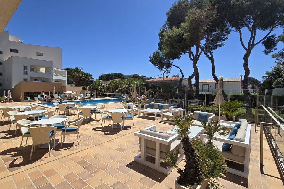 Hotel y Apartamentos Leman 3