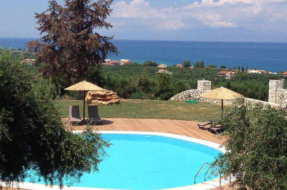 Elegance Luxury Executive Suites 4