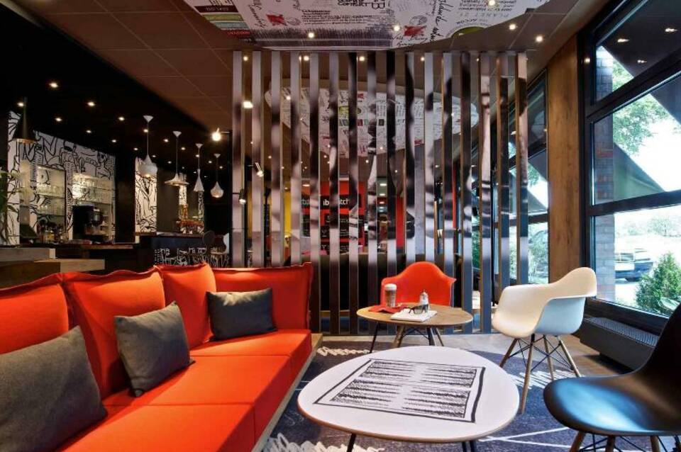 B&B HOTEL Hamburg-Airport 4