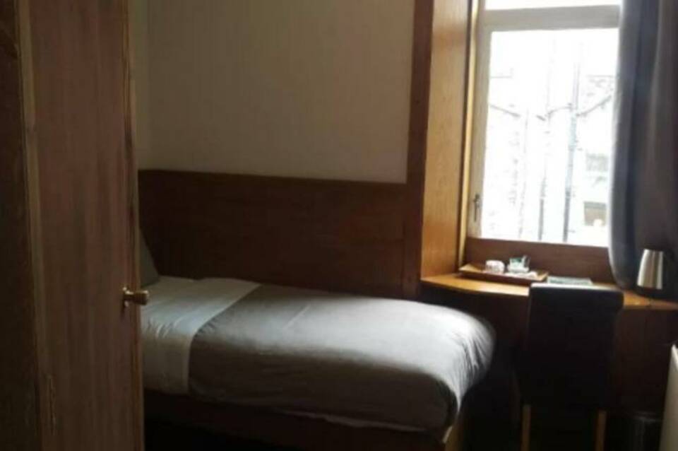 Cambridge House 5