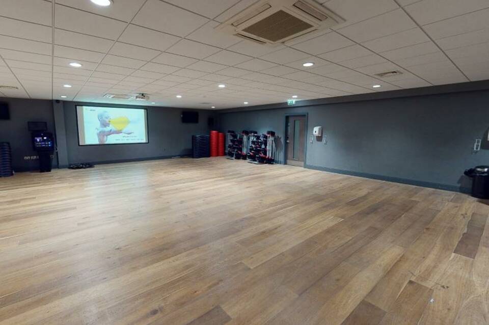 Village Hotel Edinburgh 5
