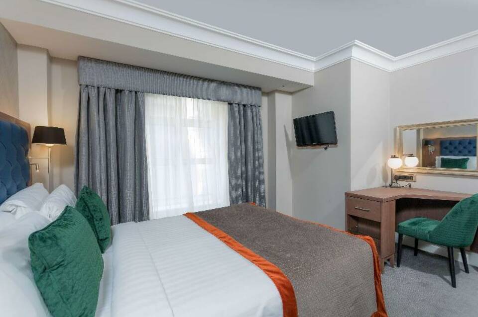 The Fleet Street Hotel 2