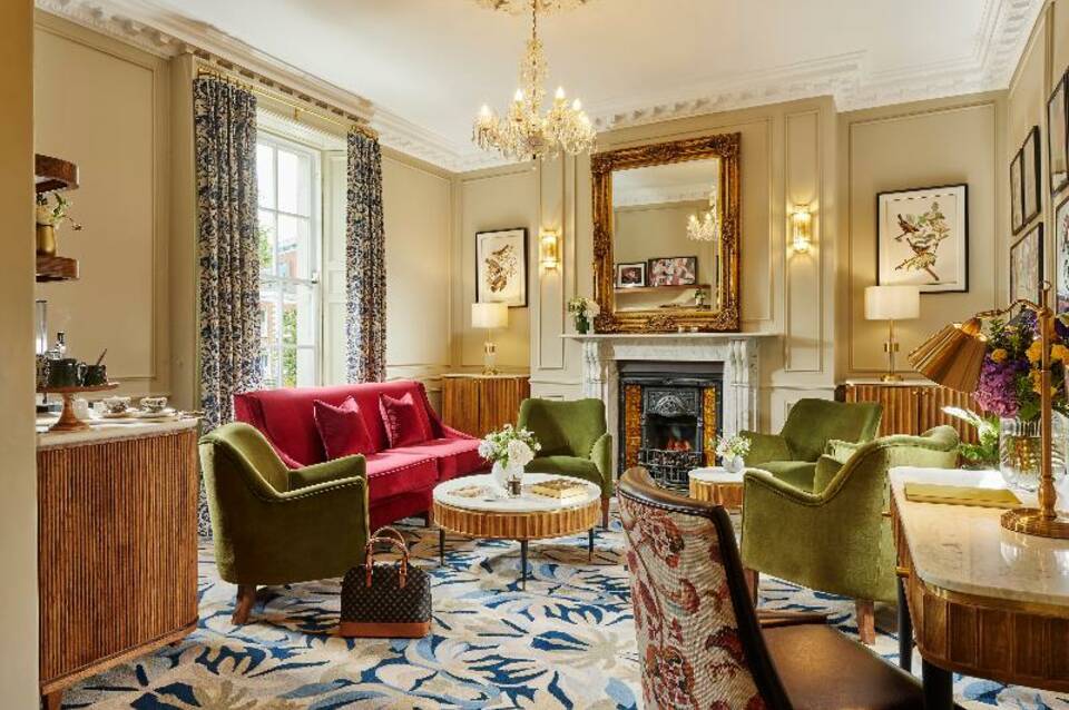 Waterloo Townhouse & Suites 2