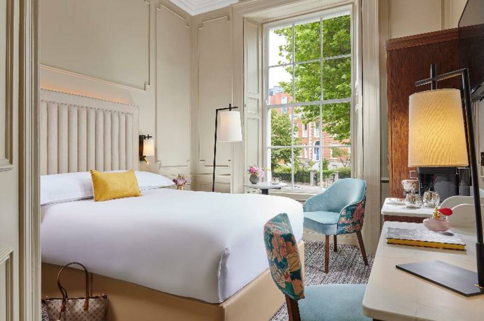 Waterloo Townhouse & Suites 4