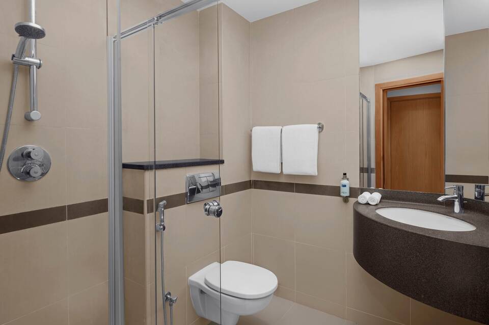 Holiday Inn Express Dubai Airport 1