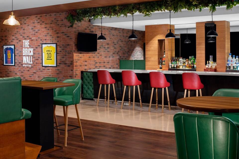 Holiday Inn Express Dubai Airport 5