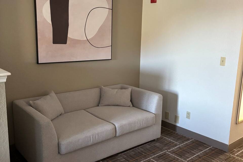 Sonesta Essential Orlando Airport 5