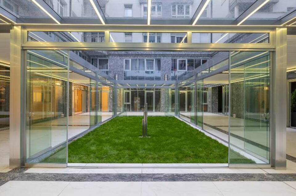 Silver Crown Hotel & Residence Palace Quarter 4