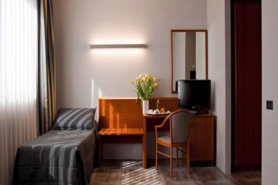 Hotel Zone 3