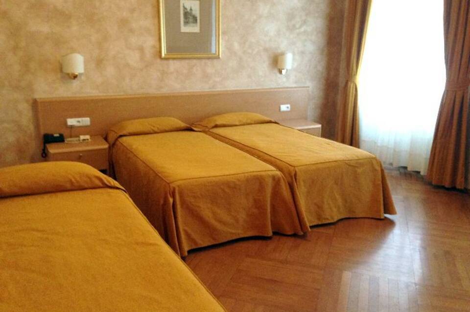 Hotel Roma 2