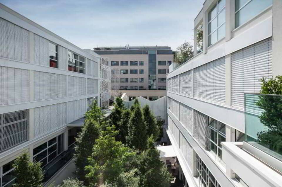 Magna Pars Suites 4