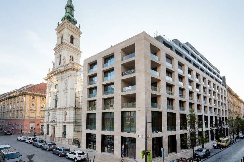 Hotel Emerald & Suites 2