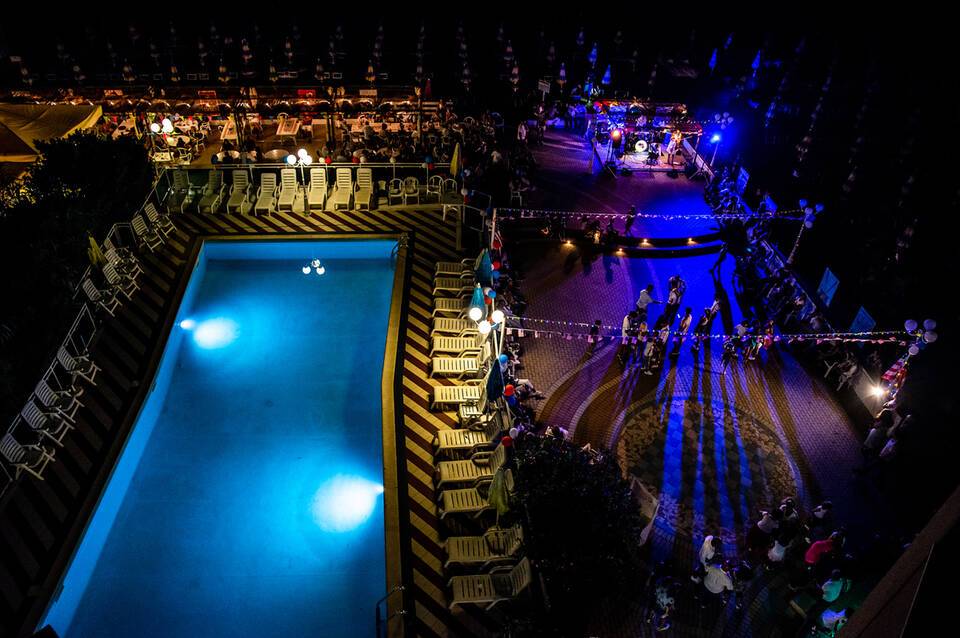 Club Hotel Bikini & Tropicana 2