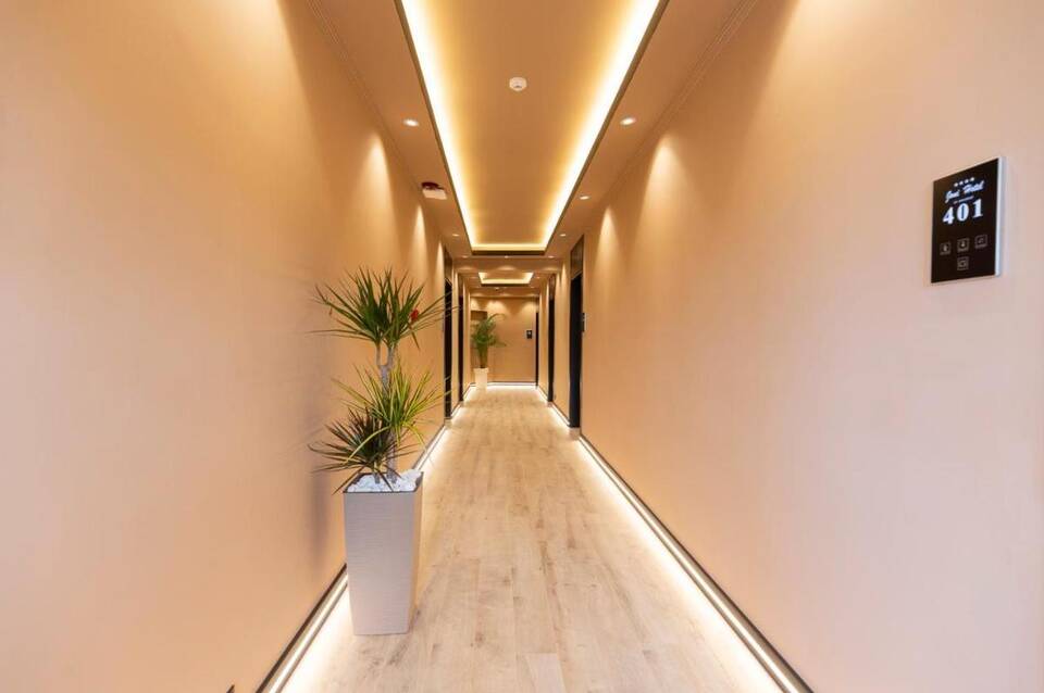 Joni Hotel 4