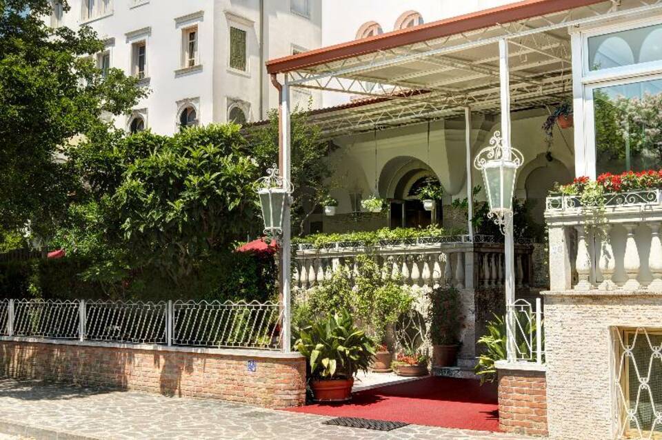 Biasutti Hotel 2