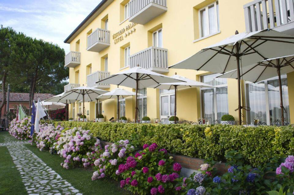 Viktoria Palace 2