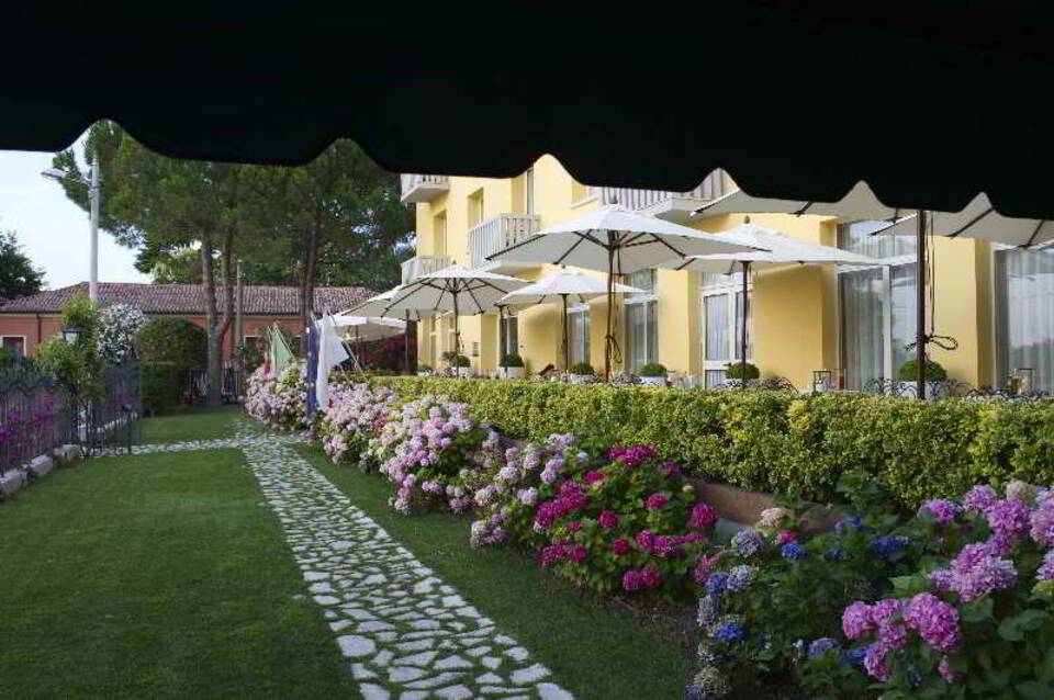Viktoria Palace 4