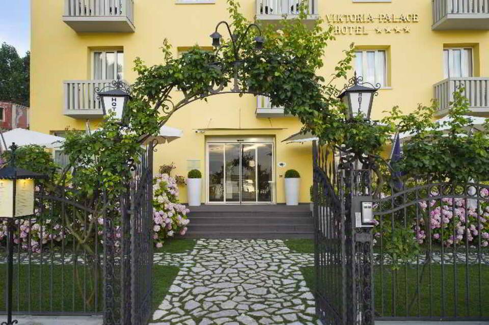 Viktoria Palace 5