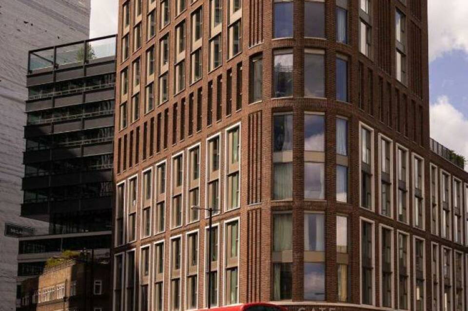The Gate London City 1