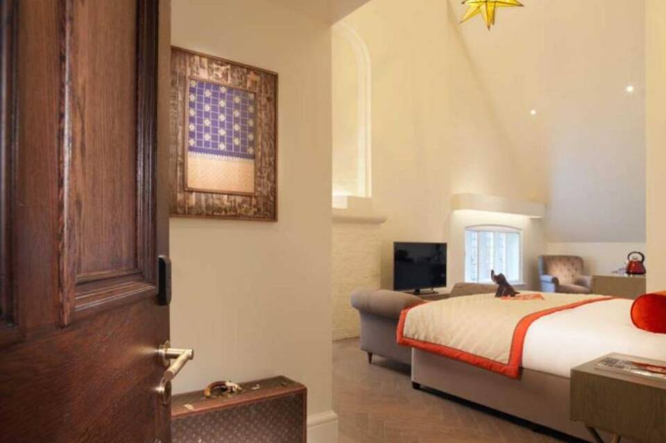 The Lalit London 3