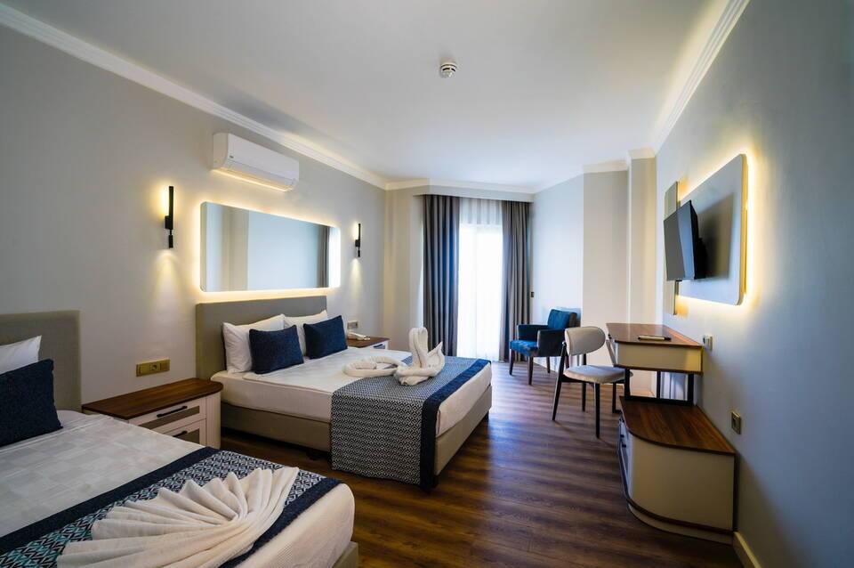 Q Ella Beach Hotel 5