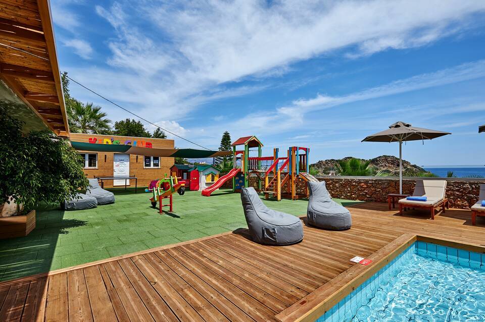 Blue Marine Resort & Spa Hotel 5
