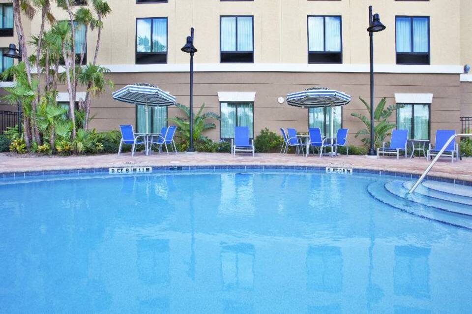 Holiday Inn Express Orlando - International Drive 4