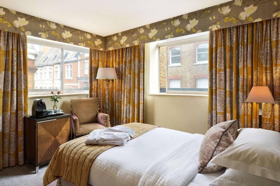 The Mandeville Hotel 3