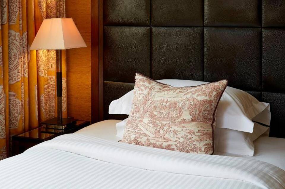 The Mandeville Hotel 4