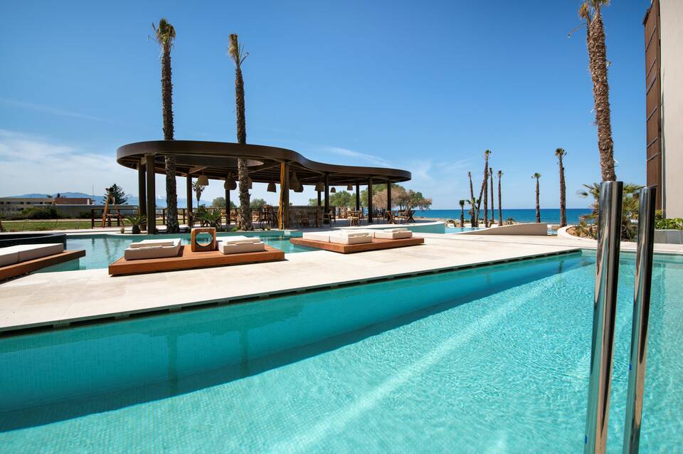 Nalu Resort & Spa 3