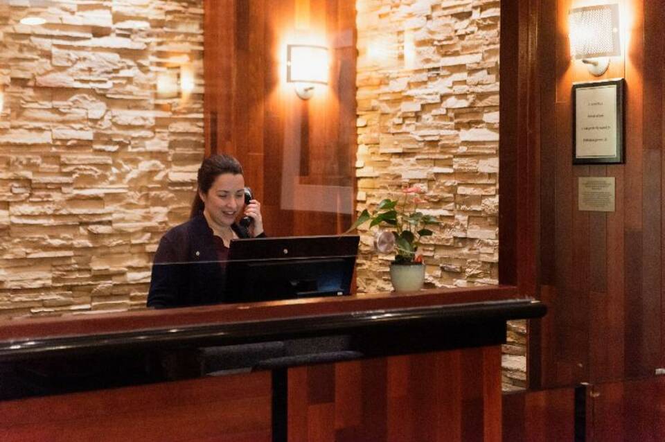Crowne Plaza Newark Airport 4