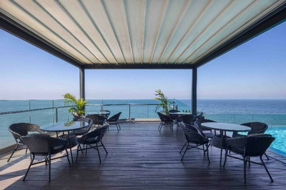 Radisson Hotel Colombo 4