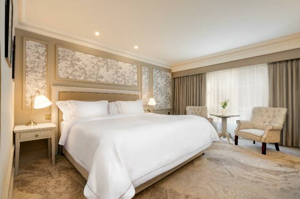 Brooks Hotel 3