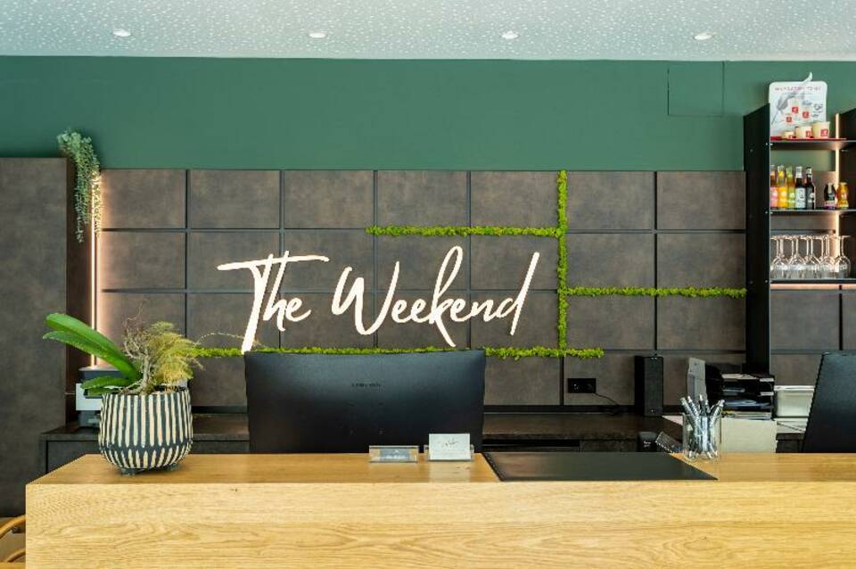 The Weekend Hotel 5