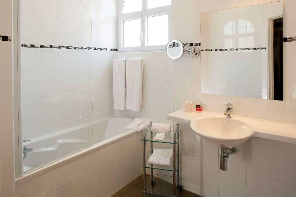 Hotel Le Mondial, BW Premier Collection 4