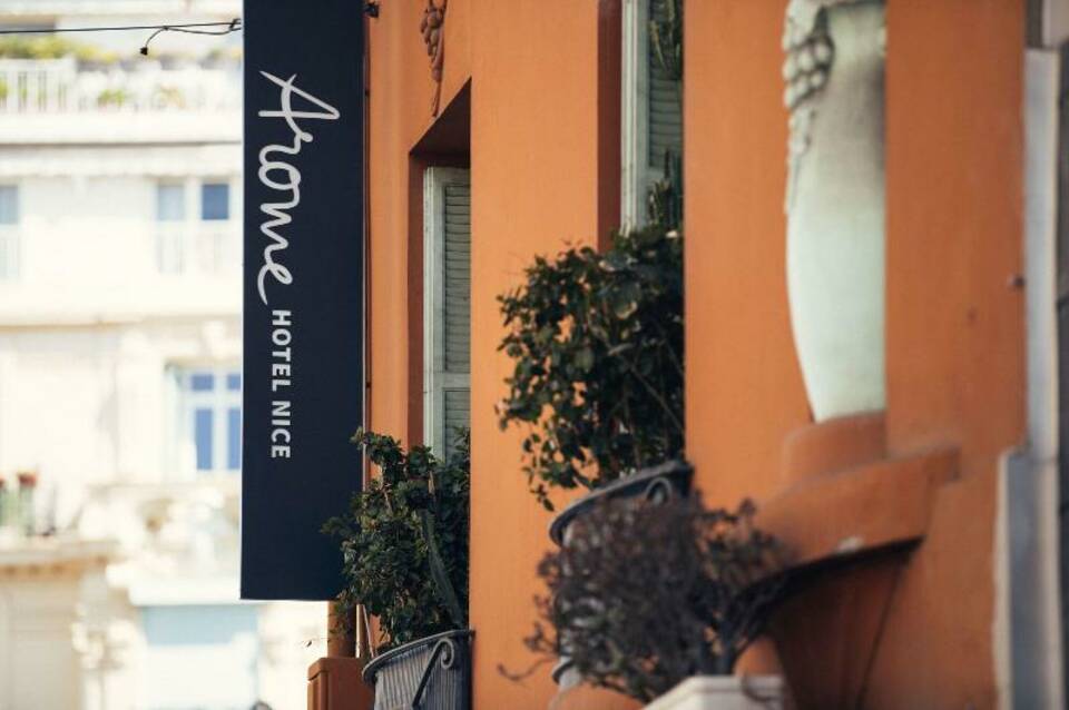Arome Hotel 3
