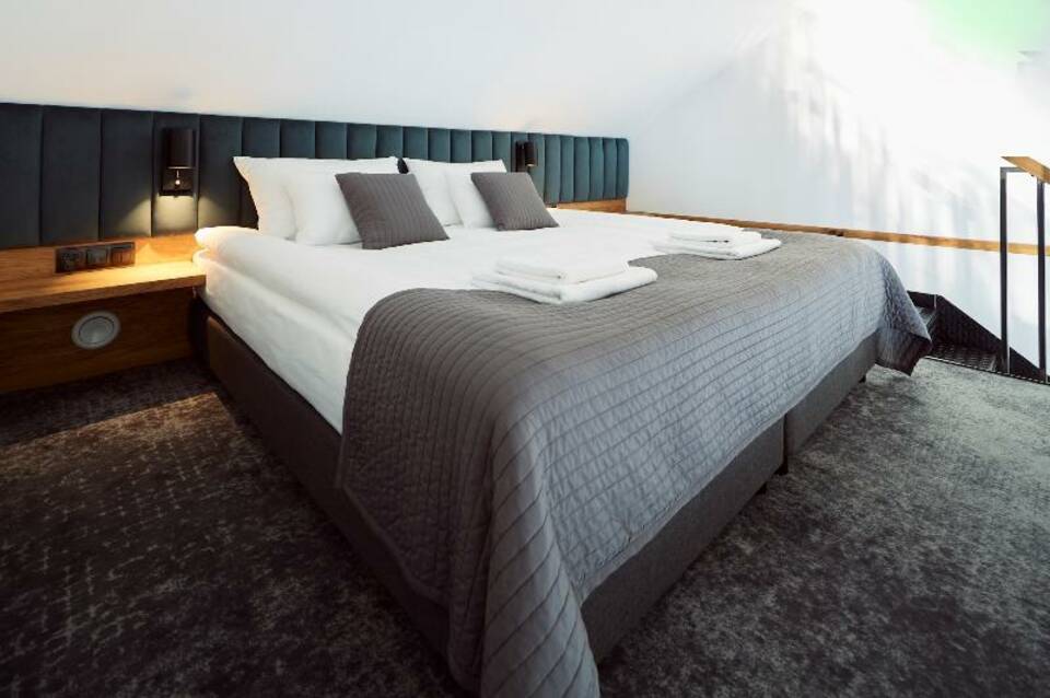 New Port Hotel 3