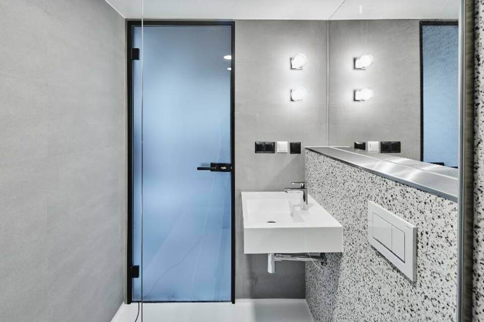 New Port Hotel 5