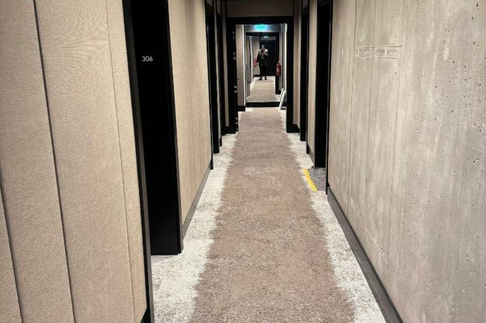 Bellman Hotel 5